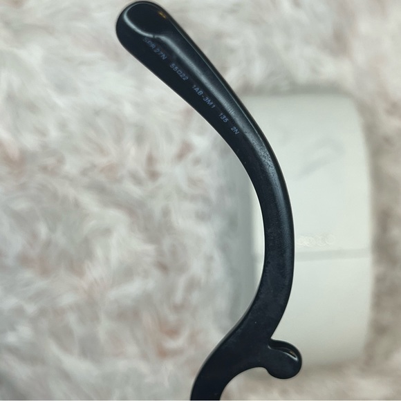 Prada sunglasses with case - Picture 11 of 13